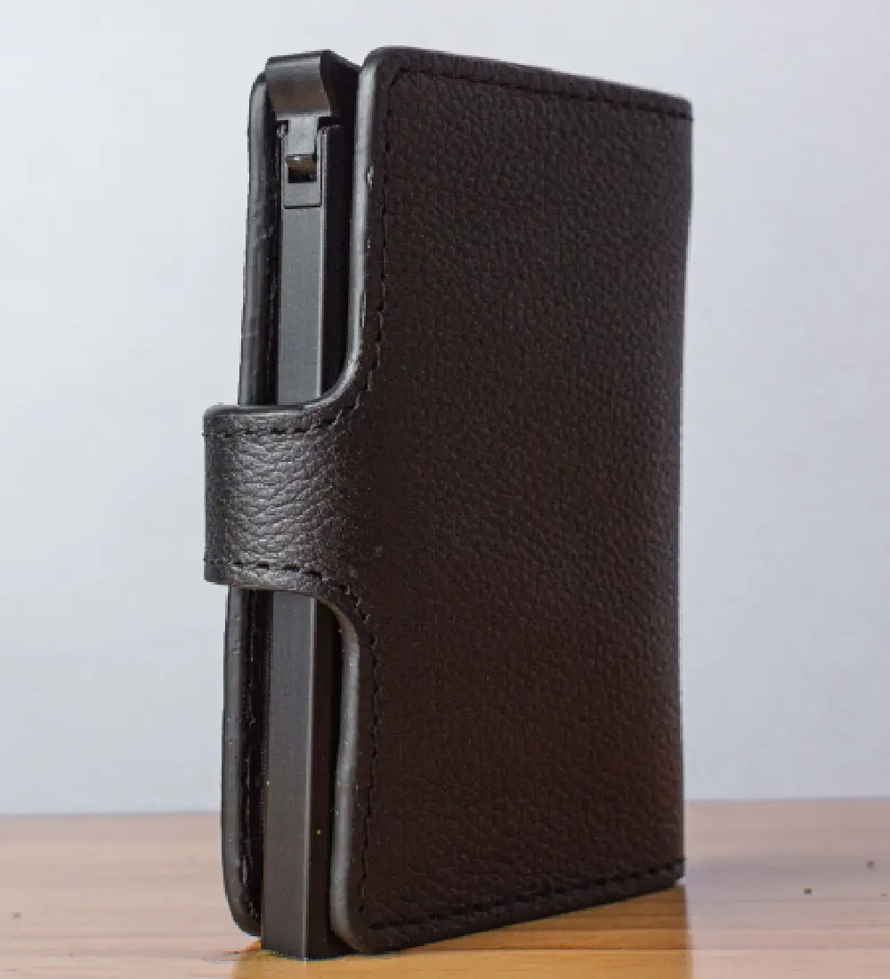 The W Black - Image 3