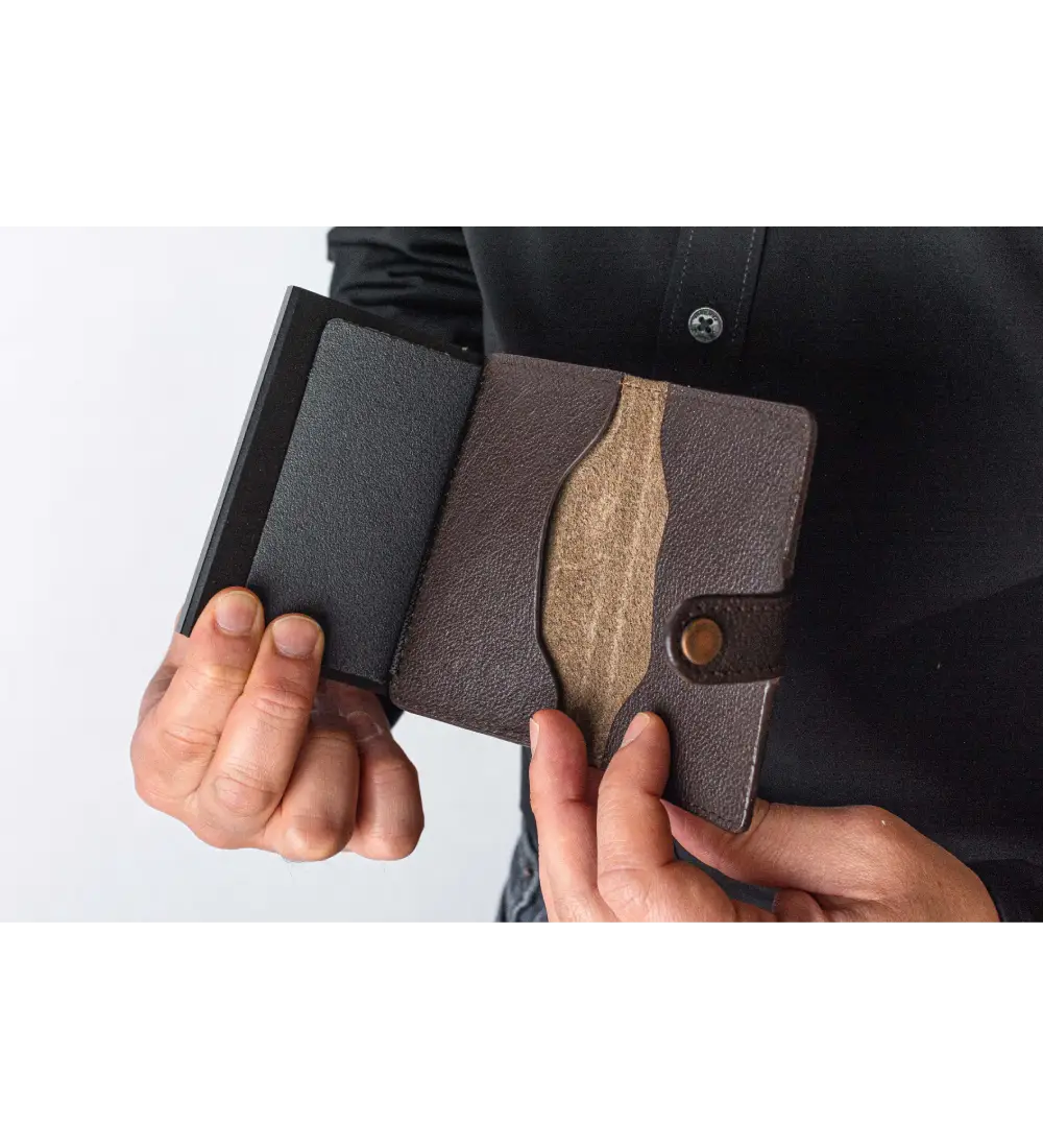 The W Brown - Image 4